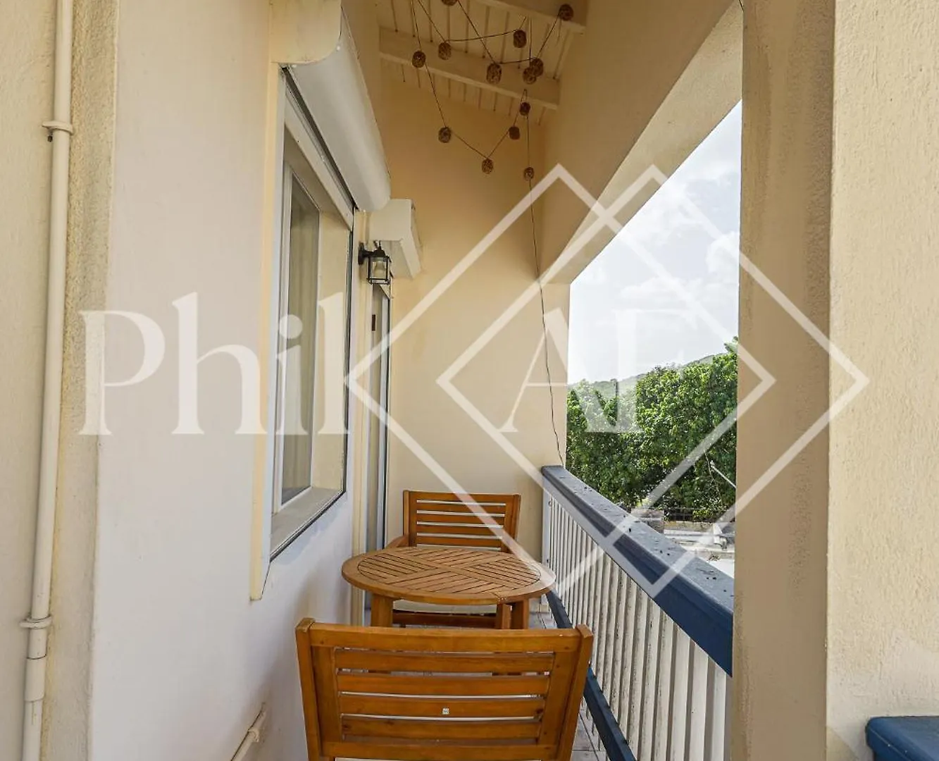 Spacieux Duplex De 3 Chambres A Gd Case Grand Case