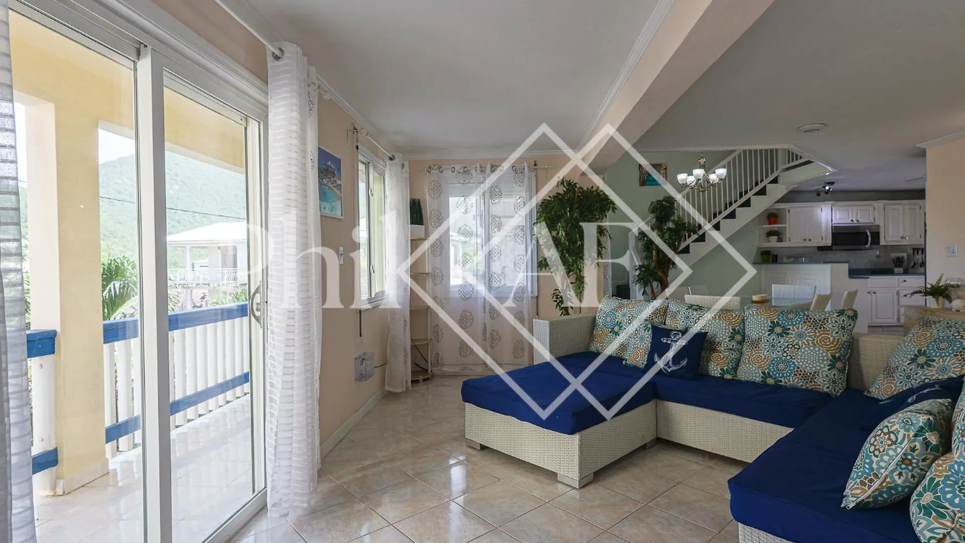 Spacieux Duplex De 3 Chambres A Gd Case Grand Case